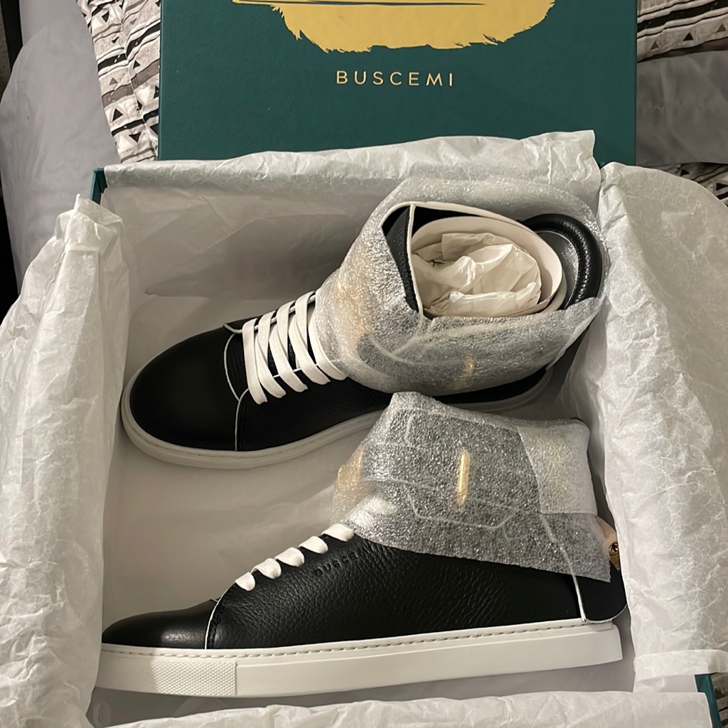 New!!! Buscemi Womens 100mm Black/White Paint Edge Leather Sneakers.